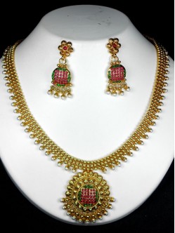 Exclusive Polki Set